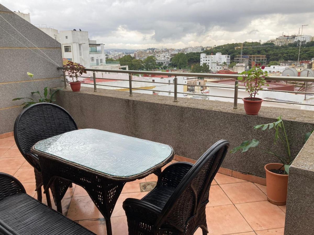 Superb Apartment In The Heart Of Tangier Exterior photo